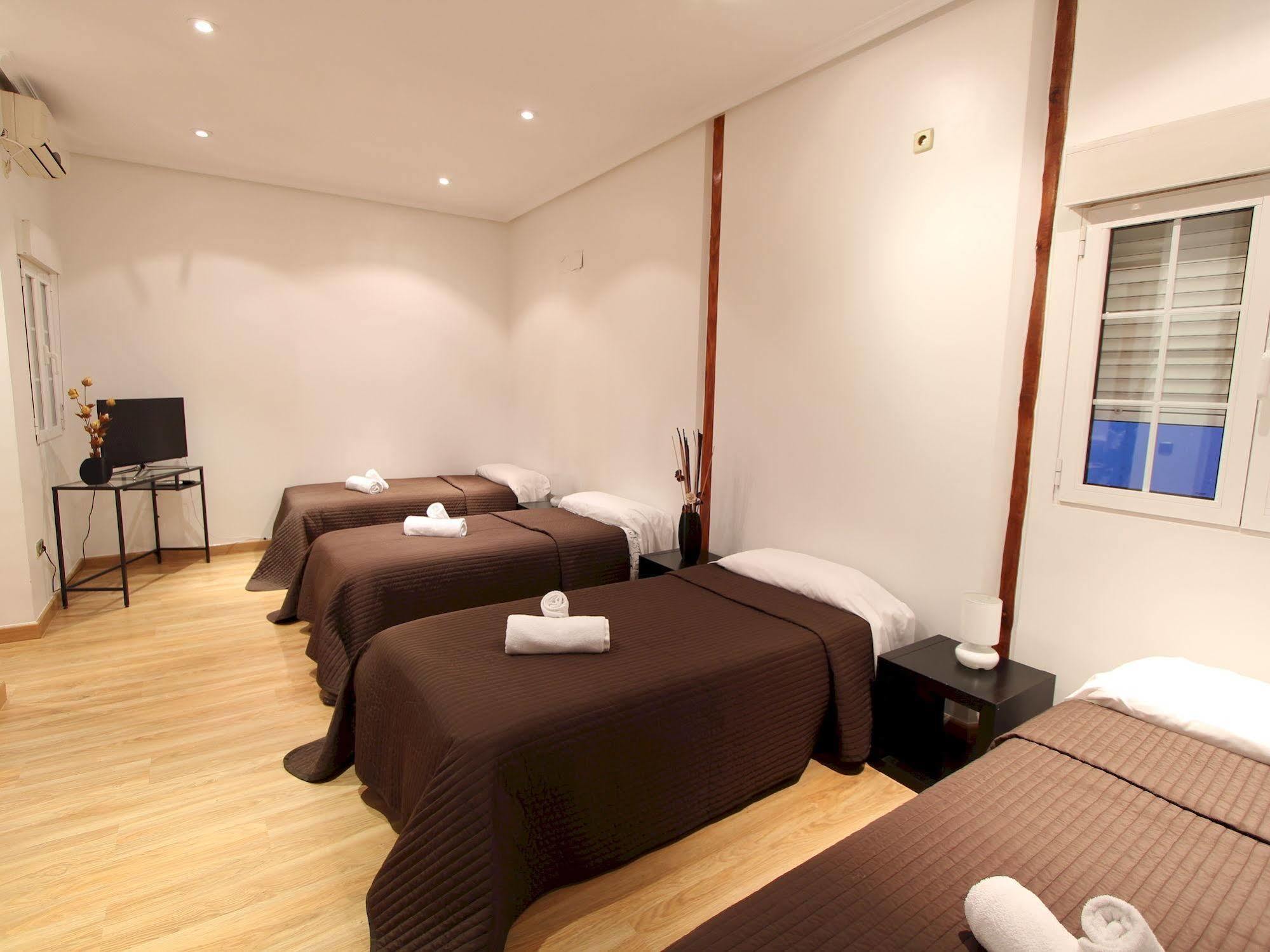 Apartamentos Good Stay Prado Madrid Exterior foto