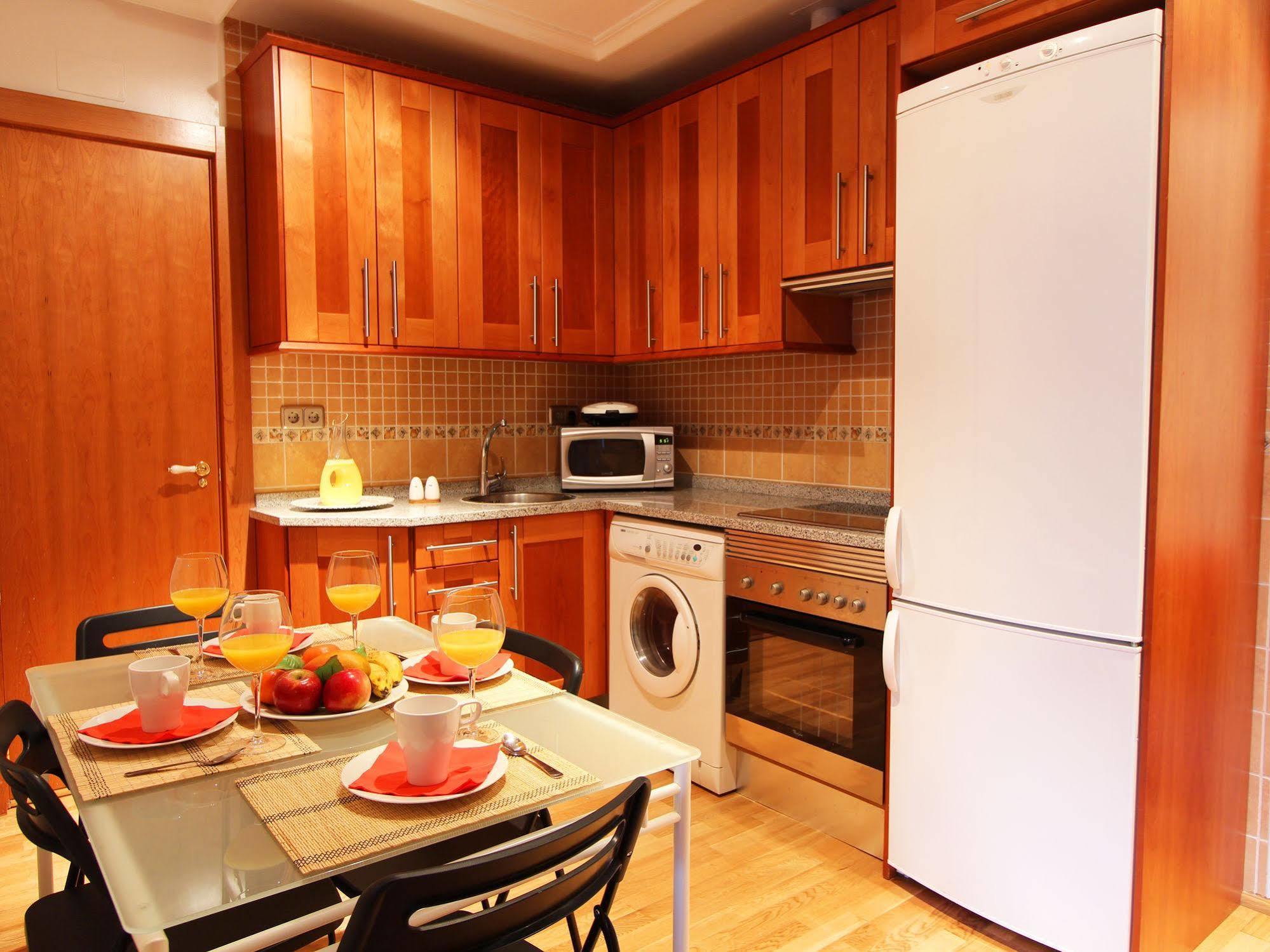 Apartamentos Good Stay Prado Madrid Exterior foto